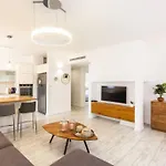 2Bedroom Suite With Balcony And Shelter Yonahotel7
